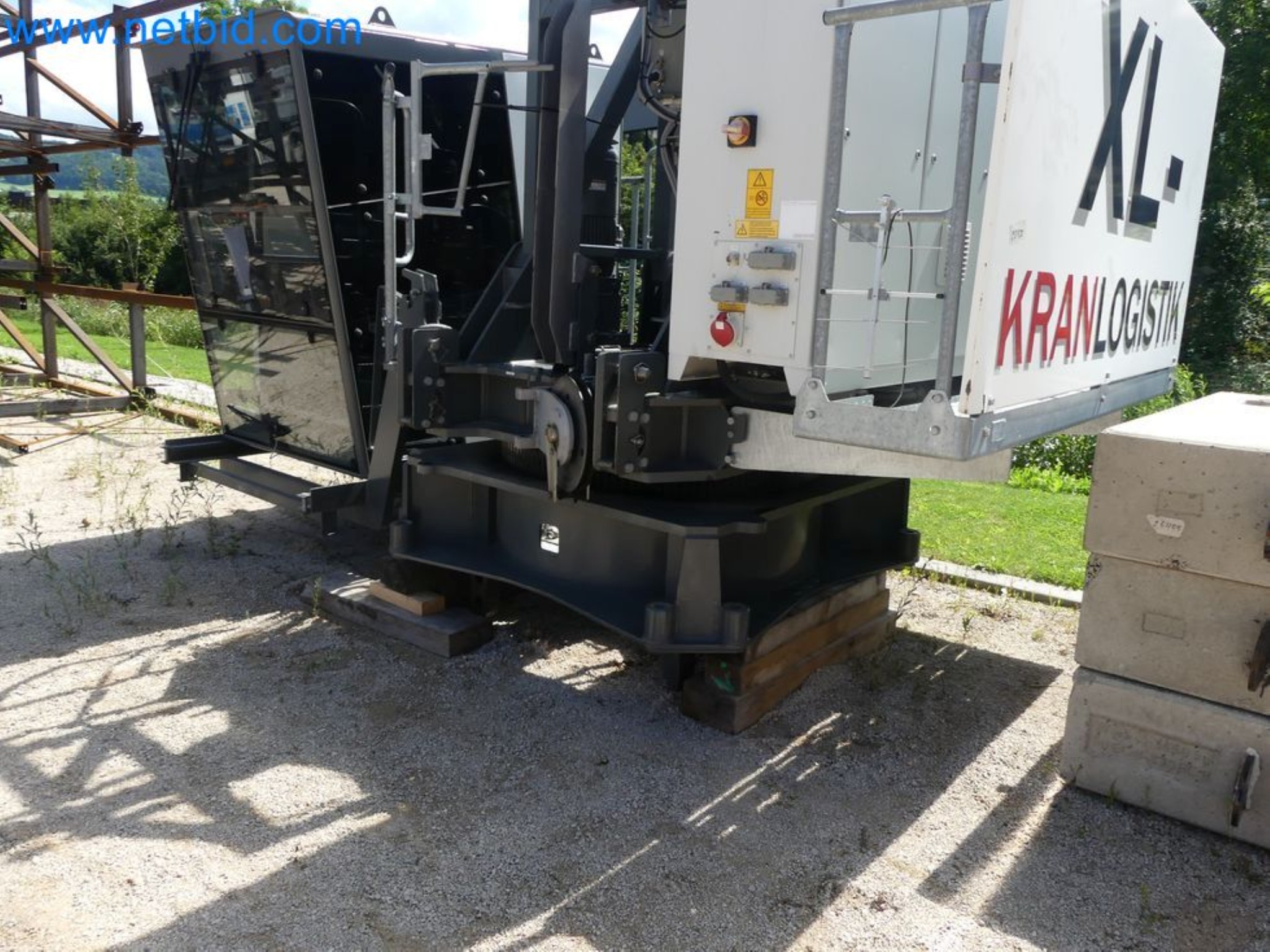 Zuraw wiezowy - Zuraw górnoobrotowy LIEBHERR-16