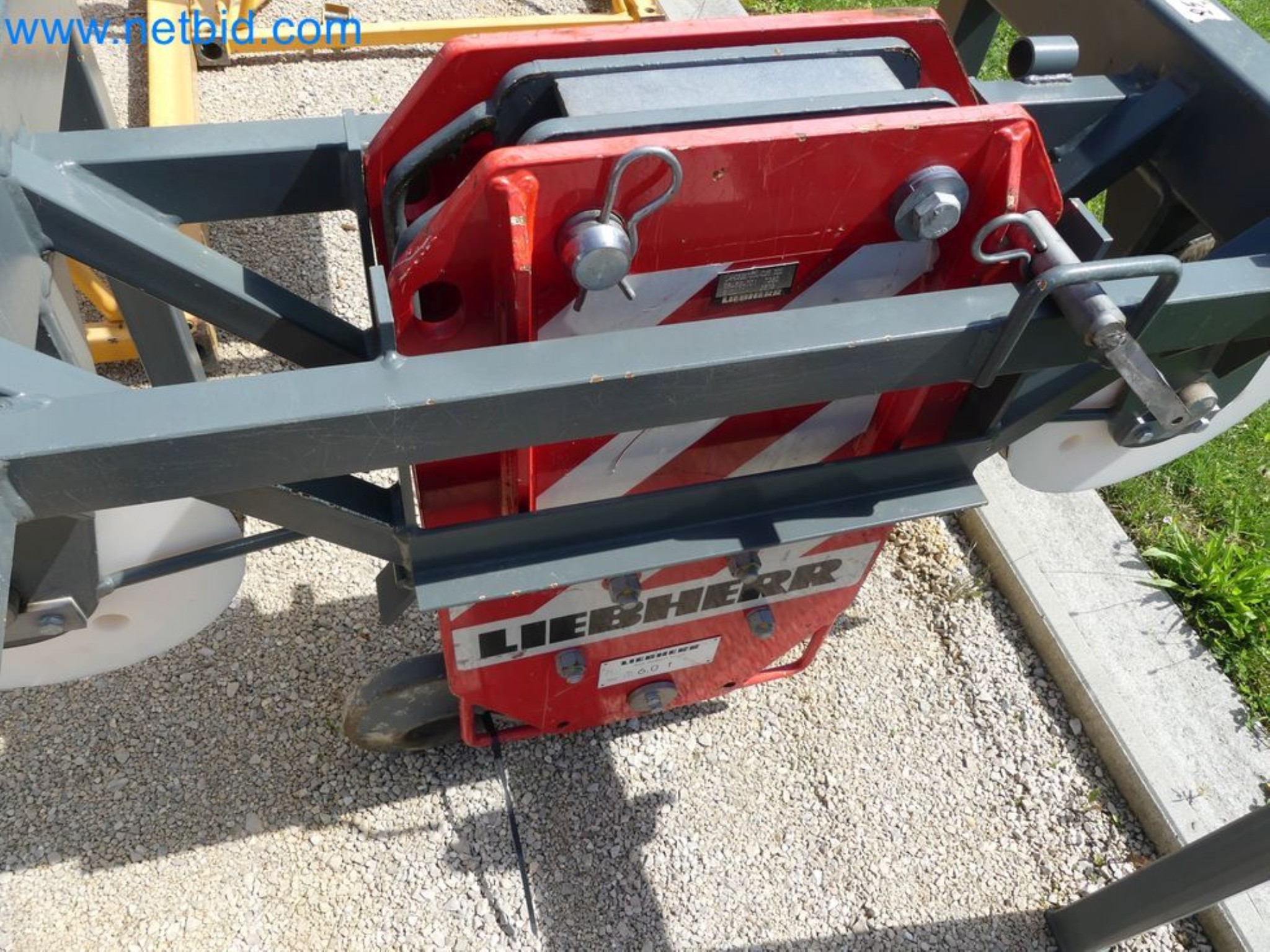 Zuraw wiezowy - Zuraw górnoobrotowy LIEBHERR-39