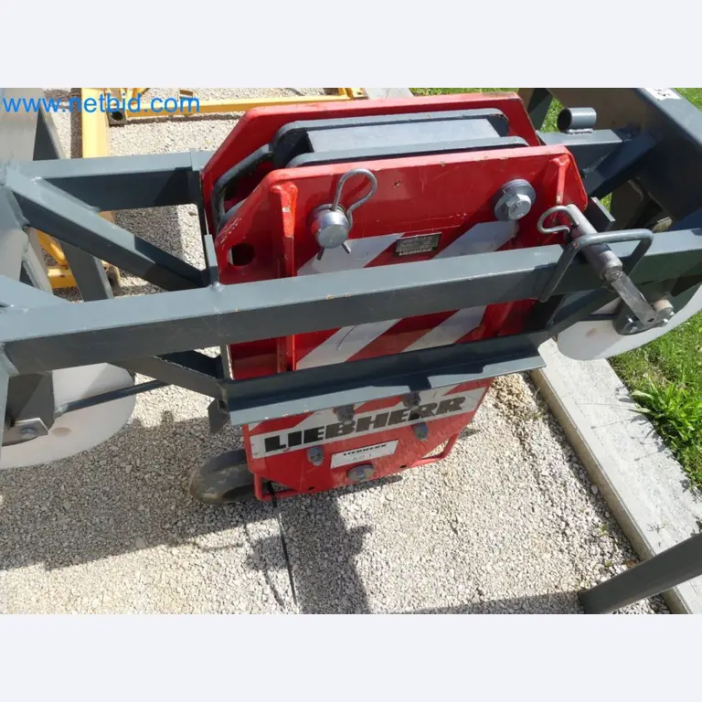 Zuraw wiezowy - Zuraw górnoobrotowy LIEBHERR-39