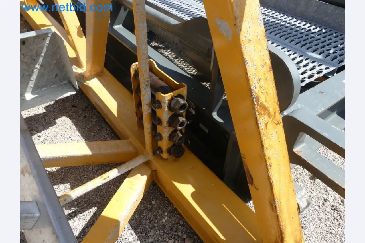 Zuraw wiezowy - Zuraw górnoobrotowy LIEBHERR-65