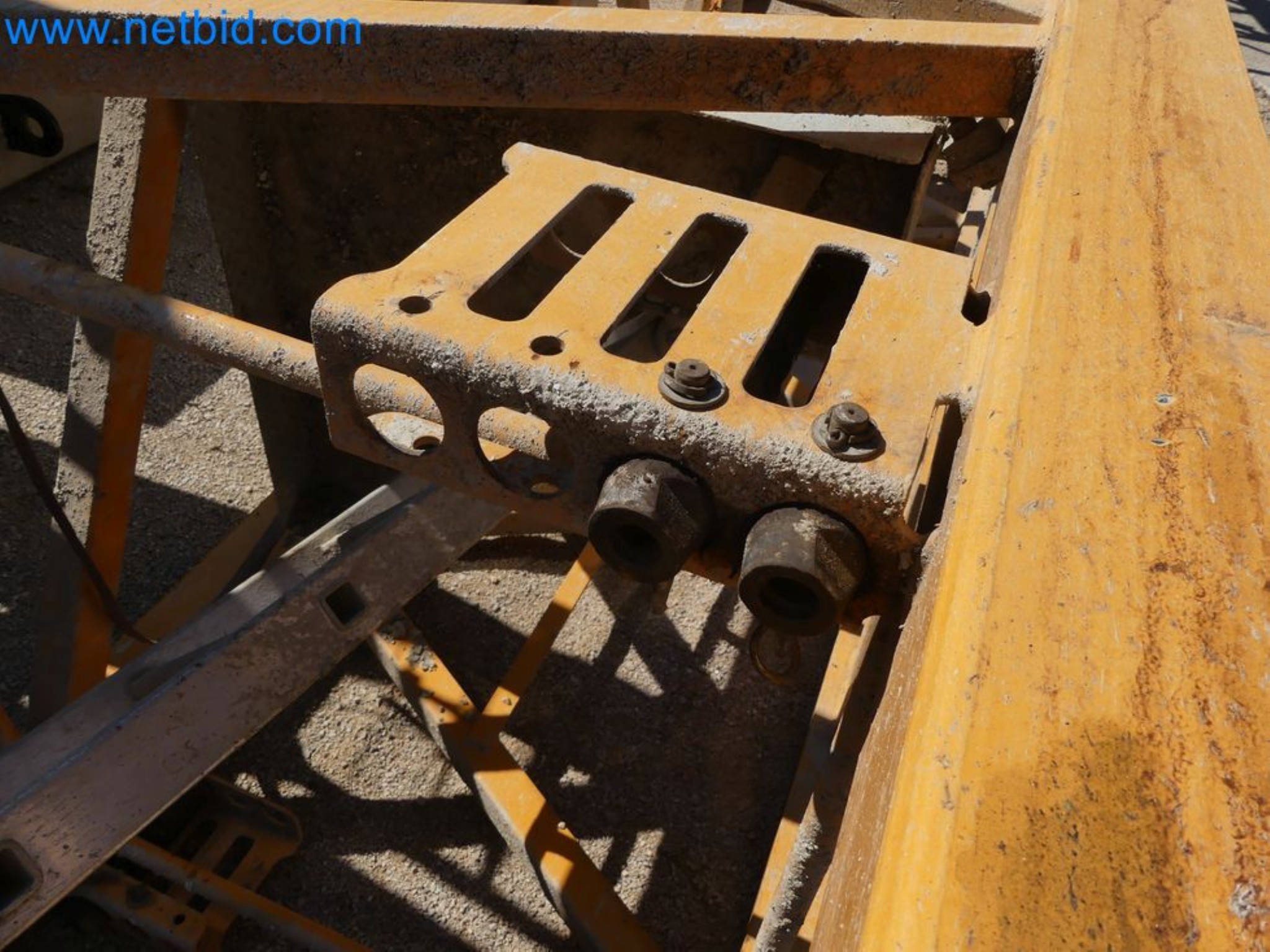 Zuraw wiezowy - Zuraw górnoobrotowy LIEBHERR-77