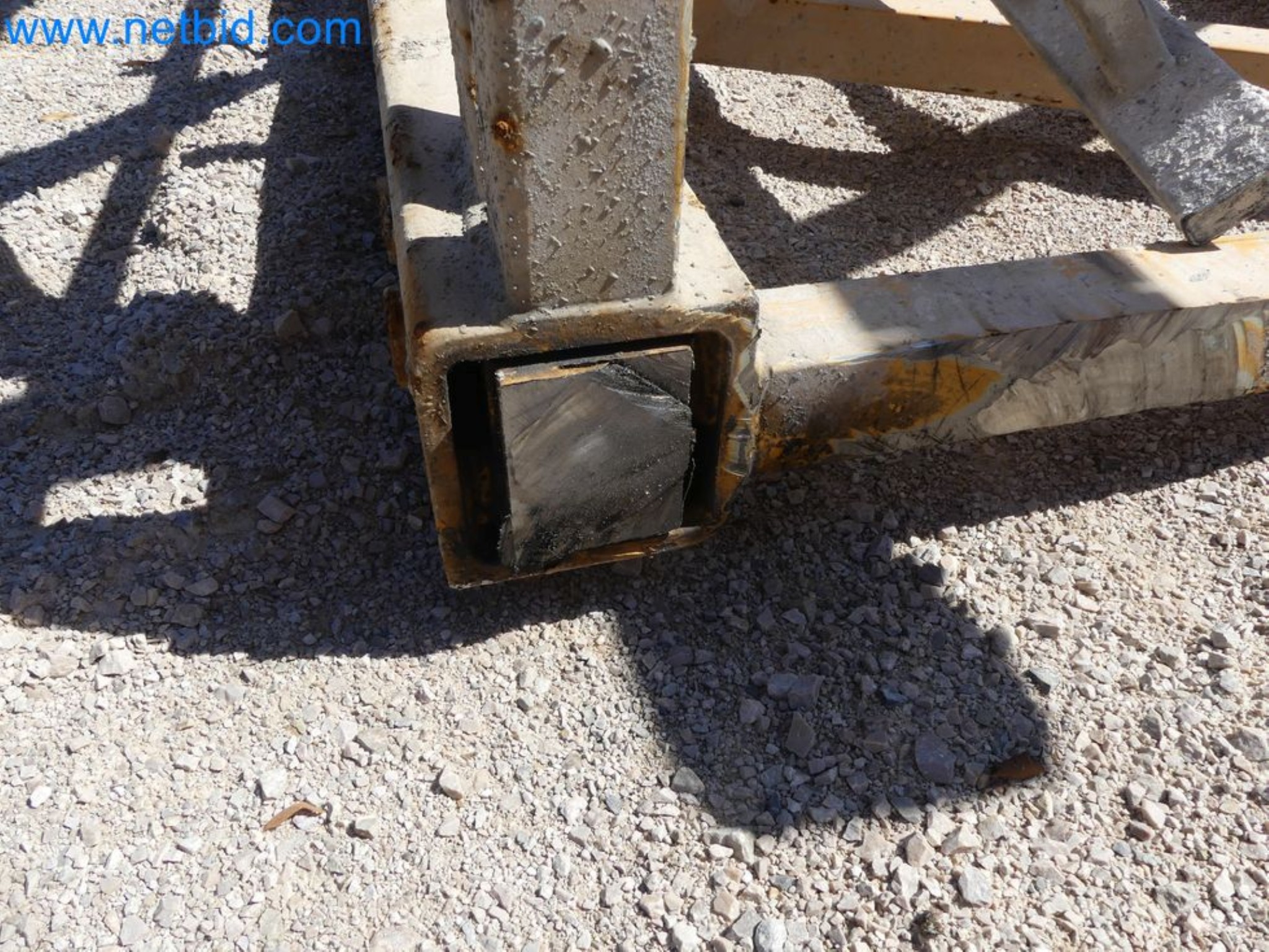 Zuraw wiezowy - Zuraw górnoobrotowy LIEBHERR-81