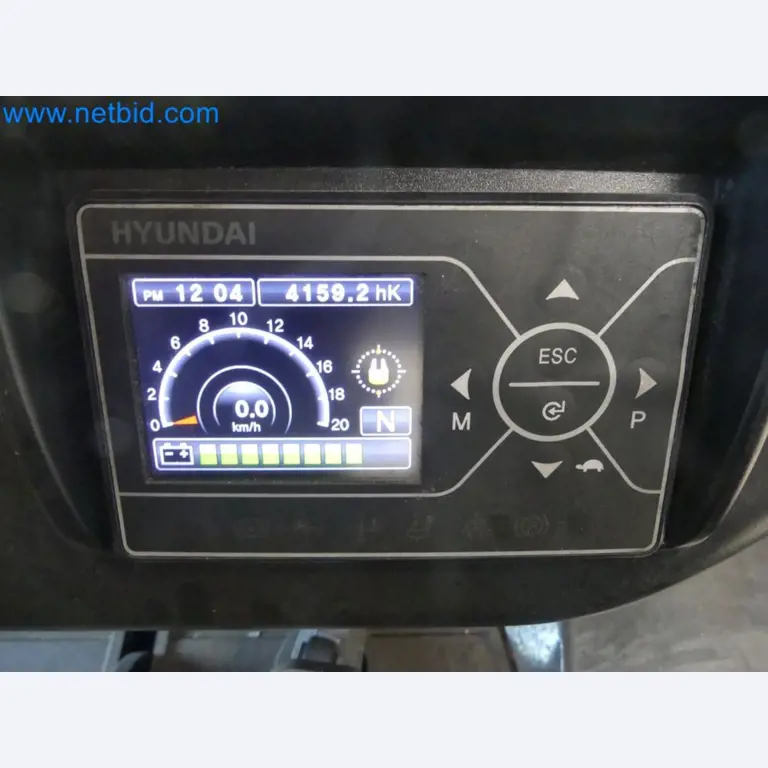 Hyundai 40B-9 electric front forklift truck with Still HFX 80V-170A charger-42