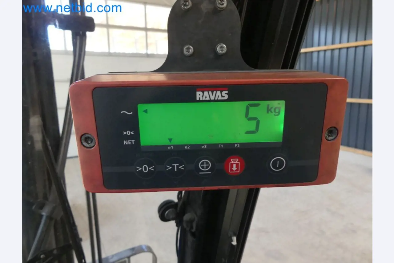 Hyundai 40B-9 electric front forklift truck with Still HFX 80V-170A charger-43