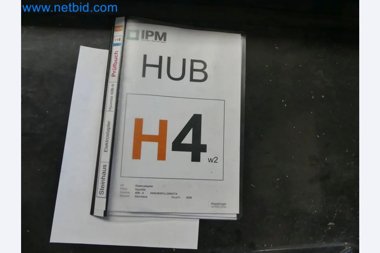 Hyundai 40B-9 electric front forklift truck with Still HFX 80V-170A charger-48