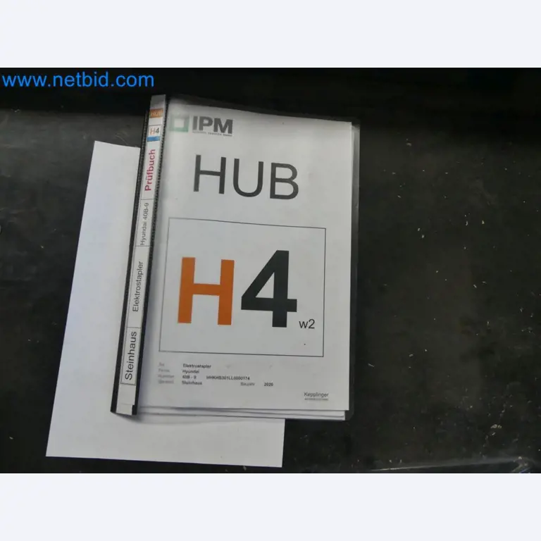 Hyundai 40B-9 electric front forklift truck with Still HFX 80V-170A charger-48