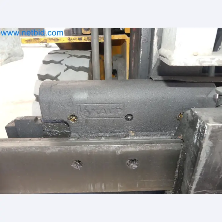 Hyundai 40B-9 electric front forklift truck with Still HFX 80V-170A charger-55