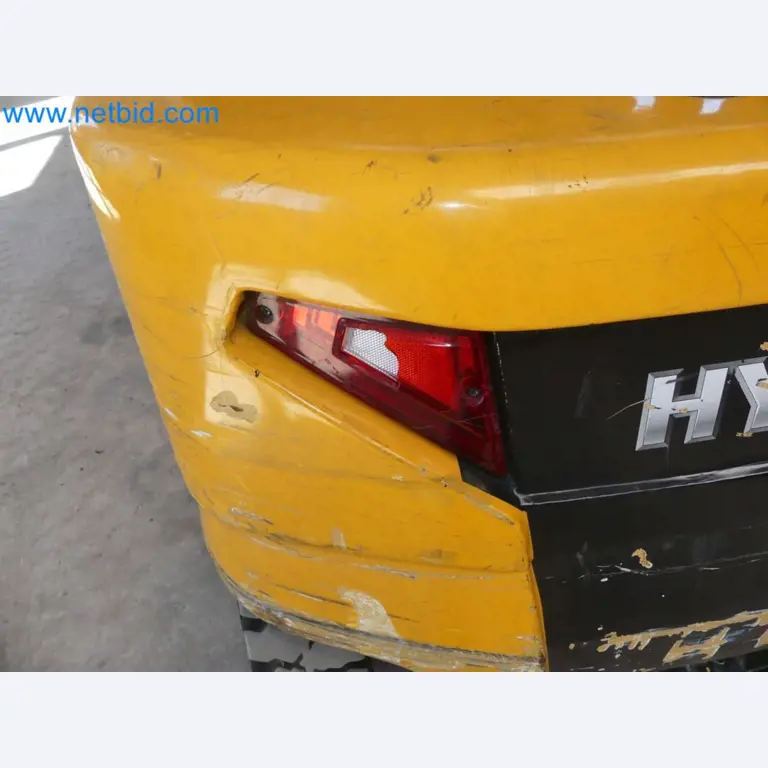 Hyundai 40B-9 electric front forklift truck with Still HFX 80V-170A charger-63