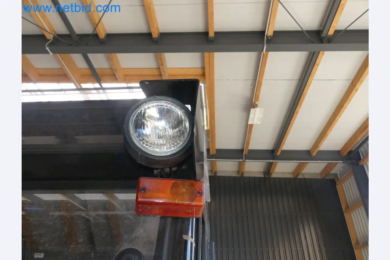 Hyundai 40B-9 electric front forklift truck with Still HFX 80V-170A charger-70