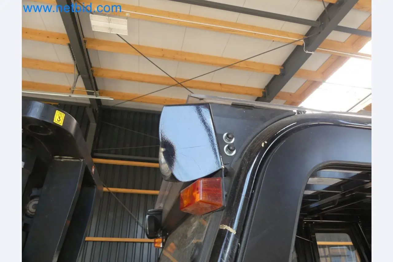 Hyundai 40B-9 electric front forklift truck with Still HFX 80V-170A charger-72