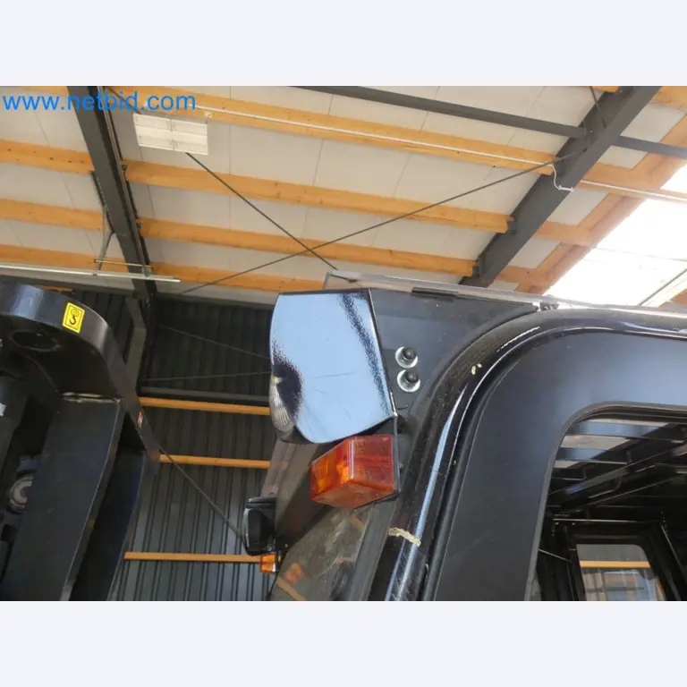 Hyundai 40B-9 electric front forklift truck with Still HFX 80V-170A charger-72