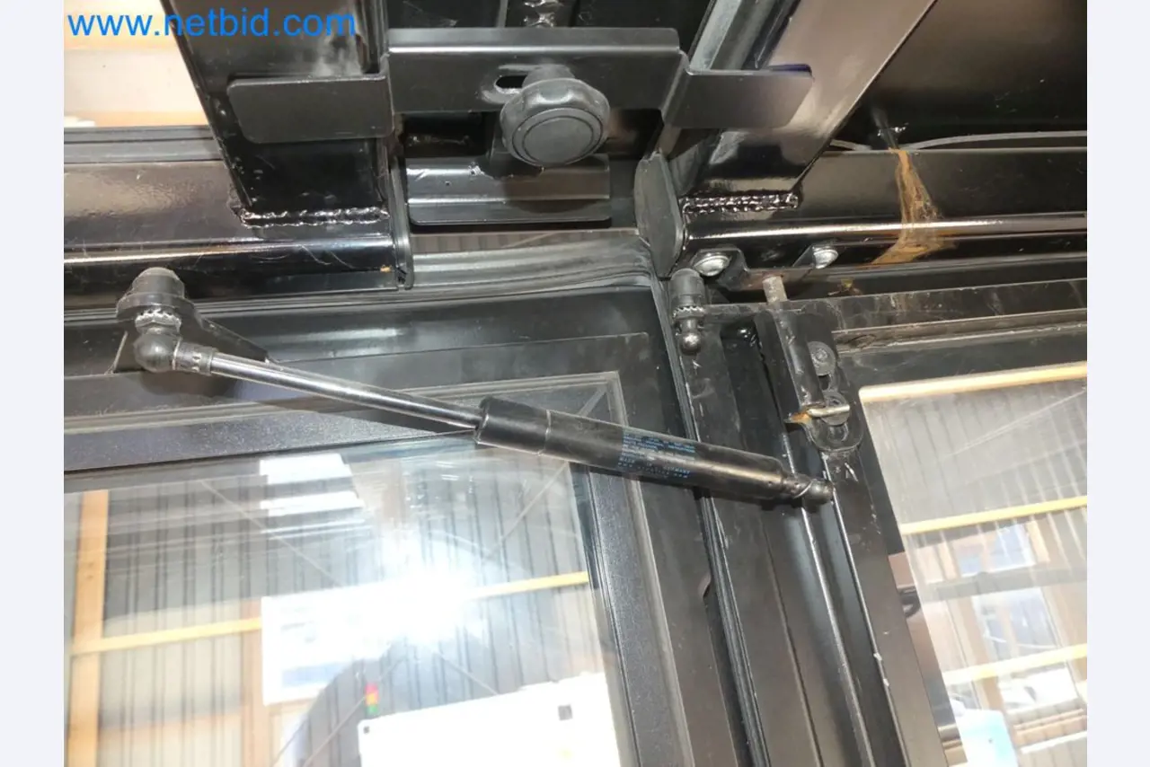 Hyundai 40B-9 electric front forklift truck with Still HFX 80V-170A charger-74