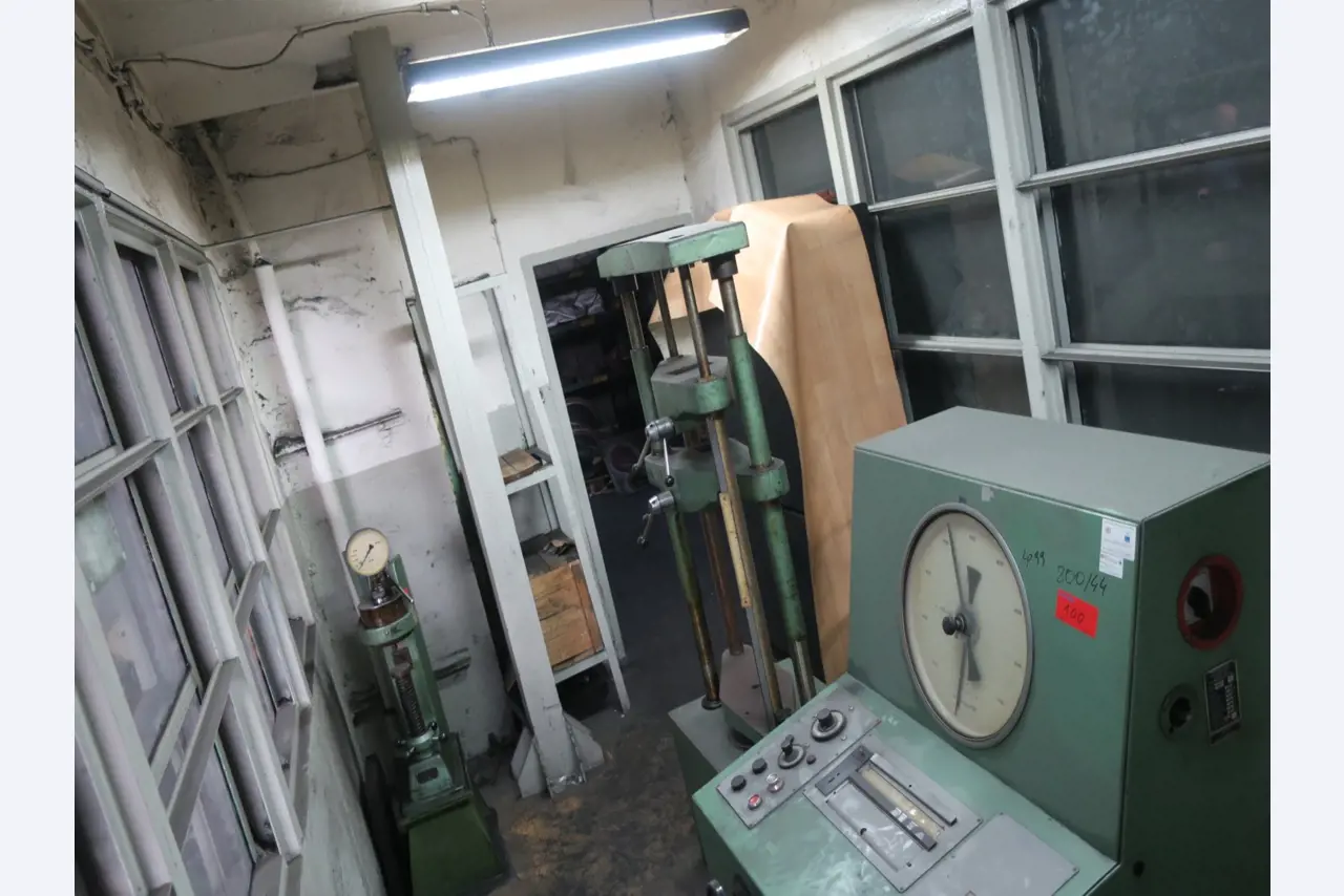 Metalworking machines-10