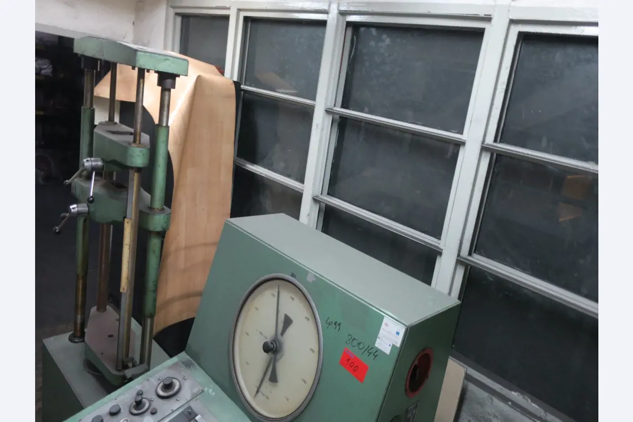 Metalworking machines-23