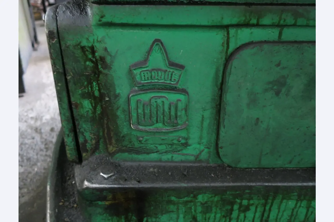 Metalworking machines-24