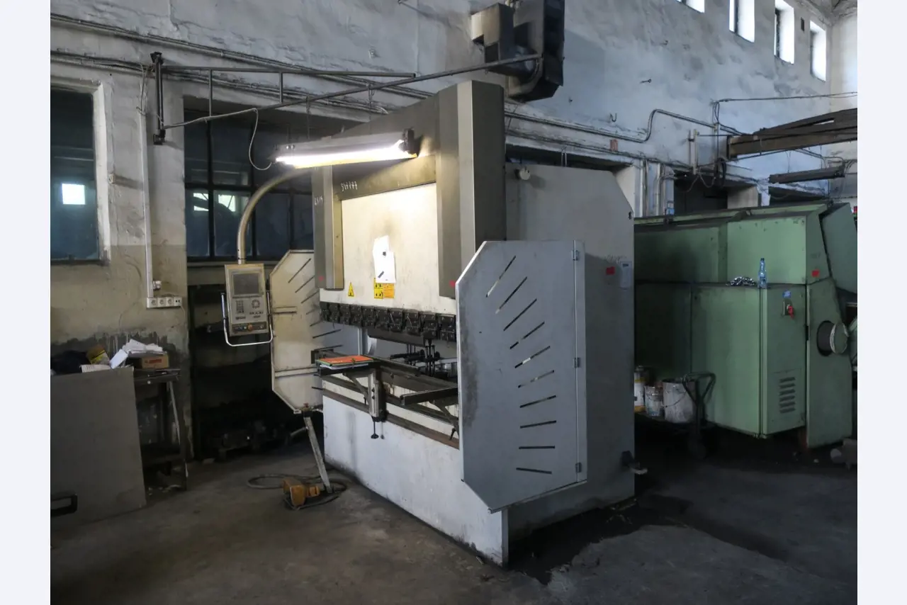 Metalworking machines-12