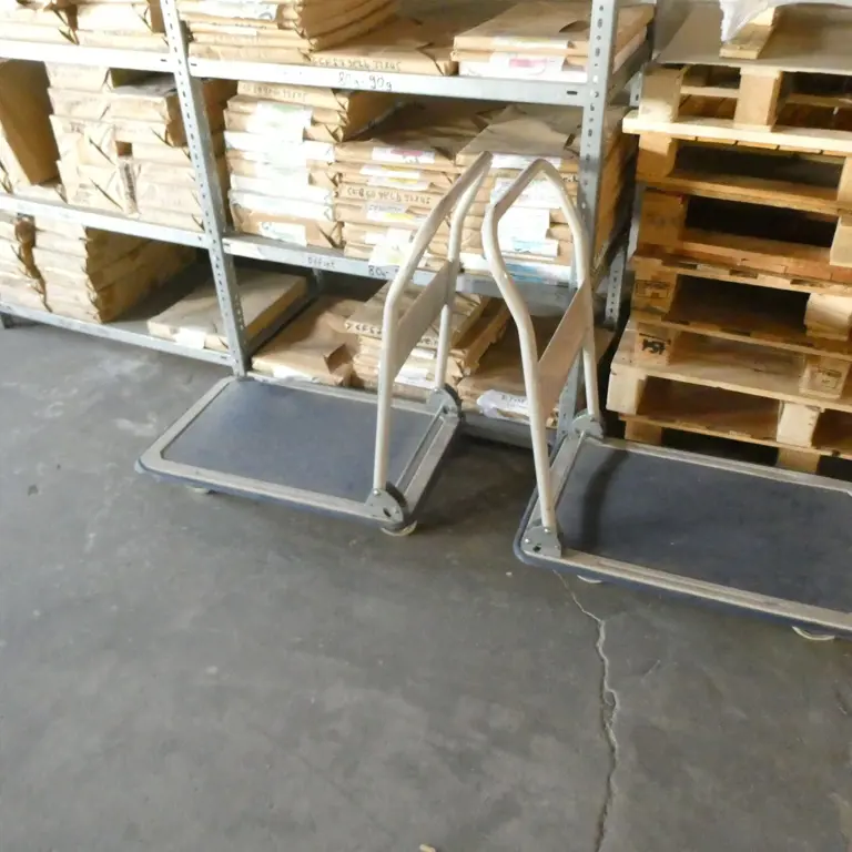 2 Plattformtransportwagen