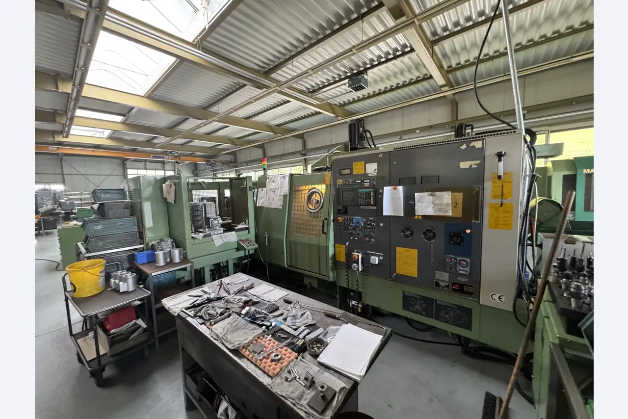 Machines for metal processing-10