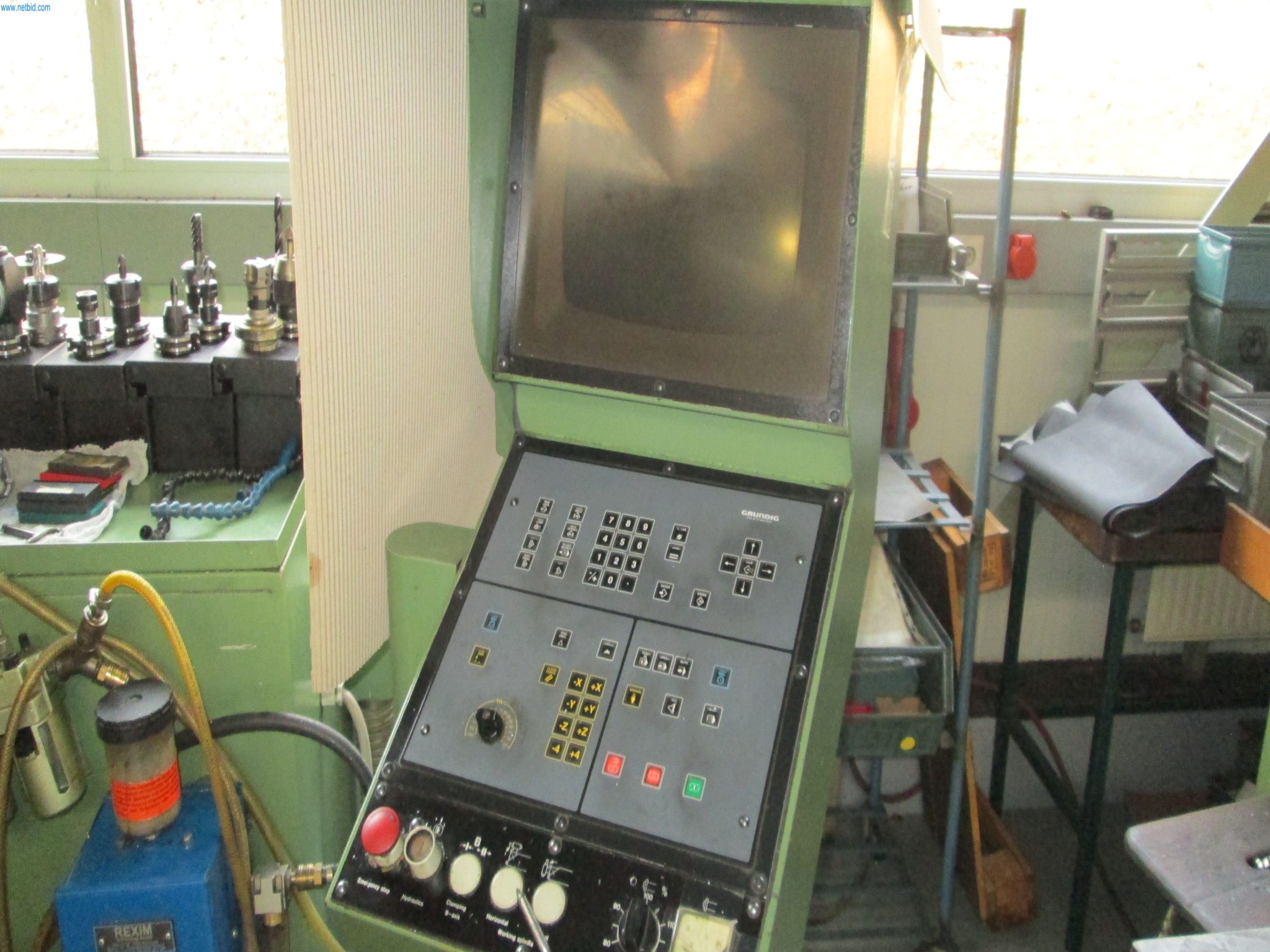 Maschinen für die Metallverarbeitung -10