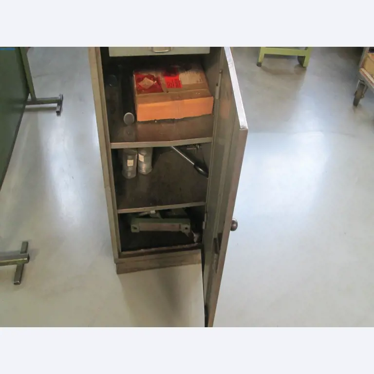 Maschinen für die Metallverarbeitung -10