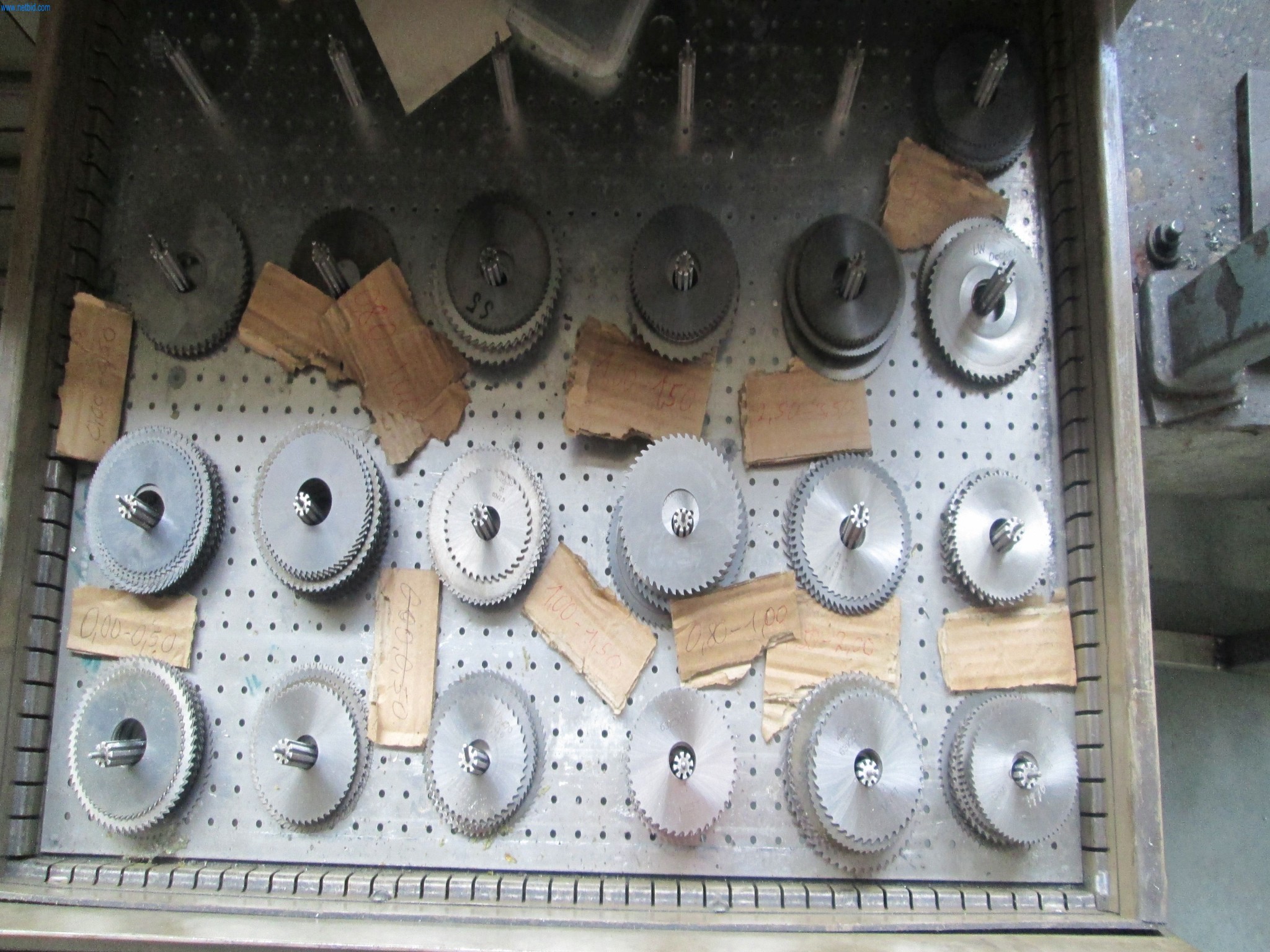 Stroje na zpracování kovů-8