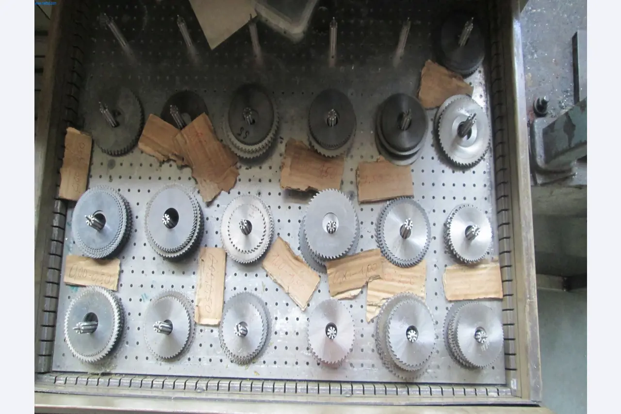 Stroje na zpracování kovů-8