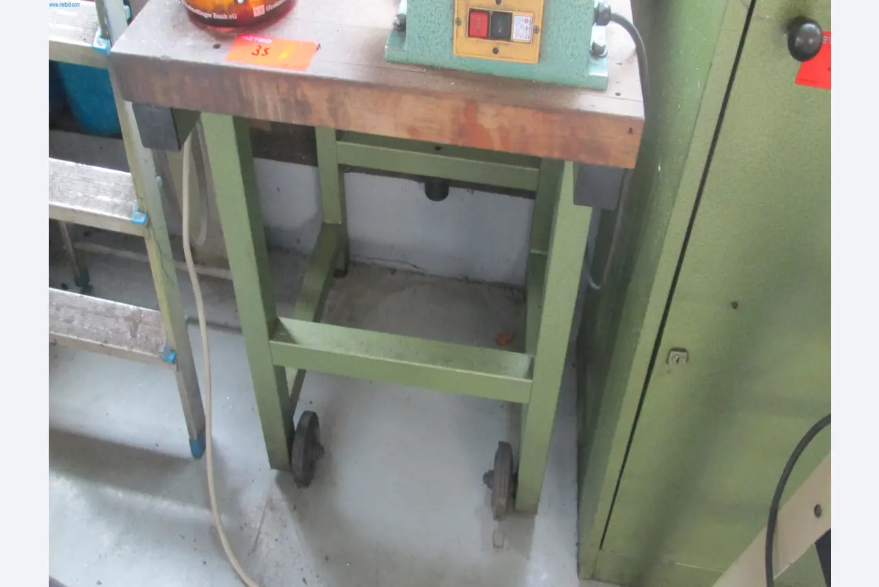 Maschinen für die Metallverarbeitung -12