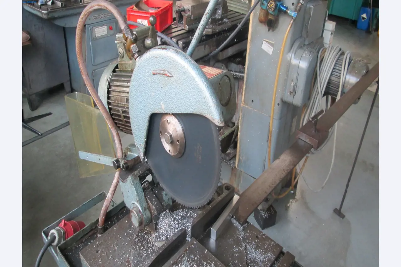 Maschinen für die Metallverarbeitung -15