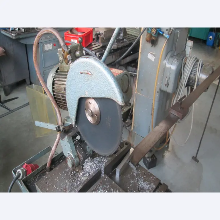 Maschinen für die Metallverarbeitung -15