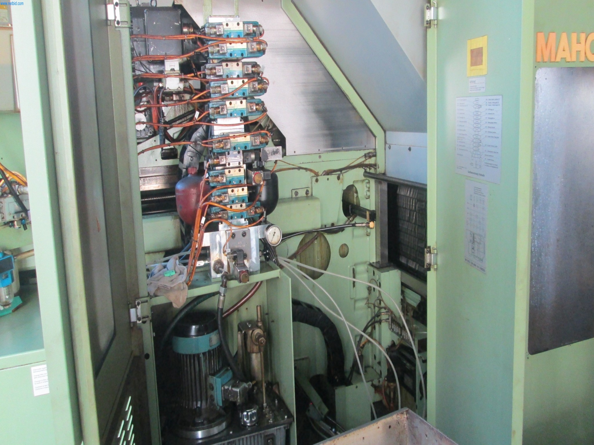 Machines for metal processing-13