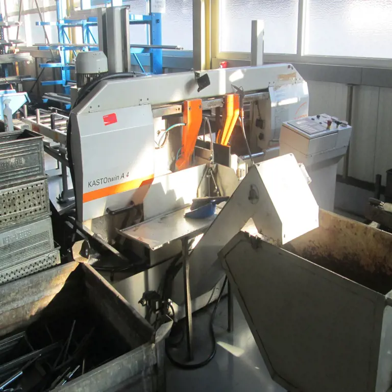 automatische Doppelgehrungs-Bandsäge Kasto Kasto Twin A4