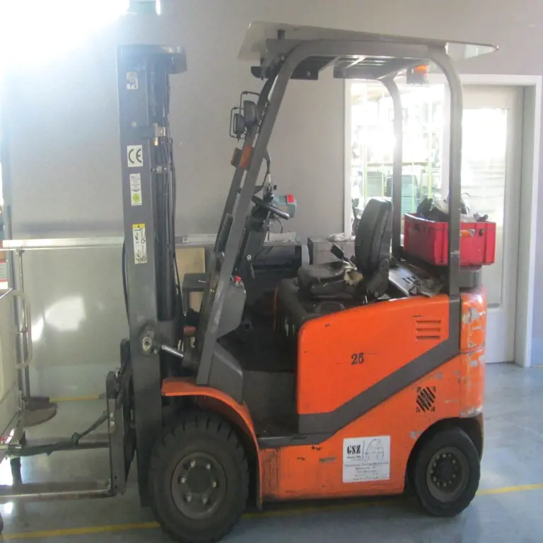 Elektryczny wózek widłowy Michielotto CPD25J