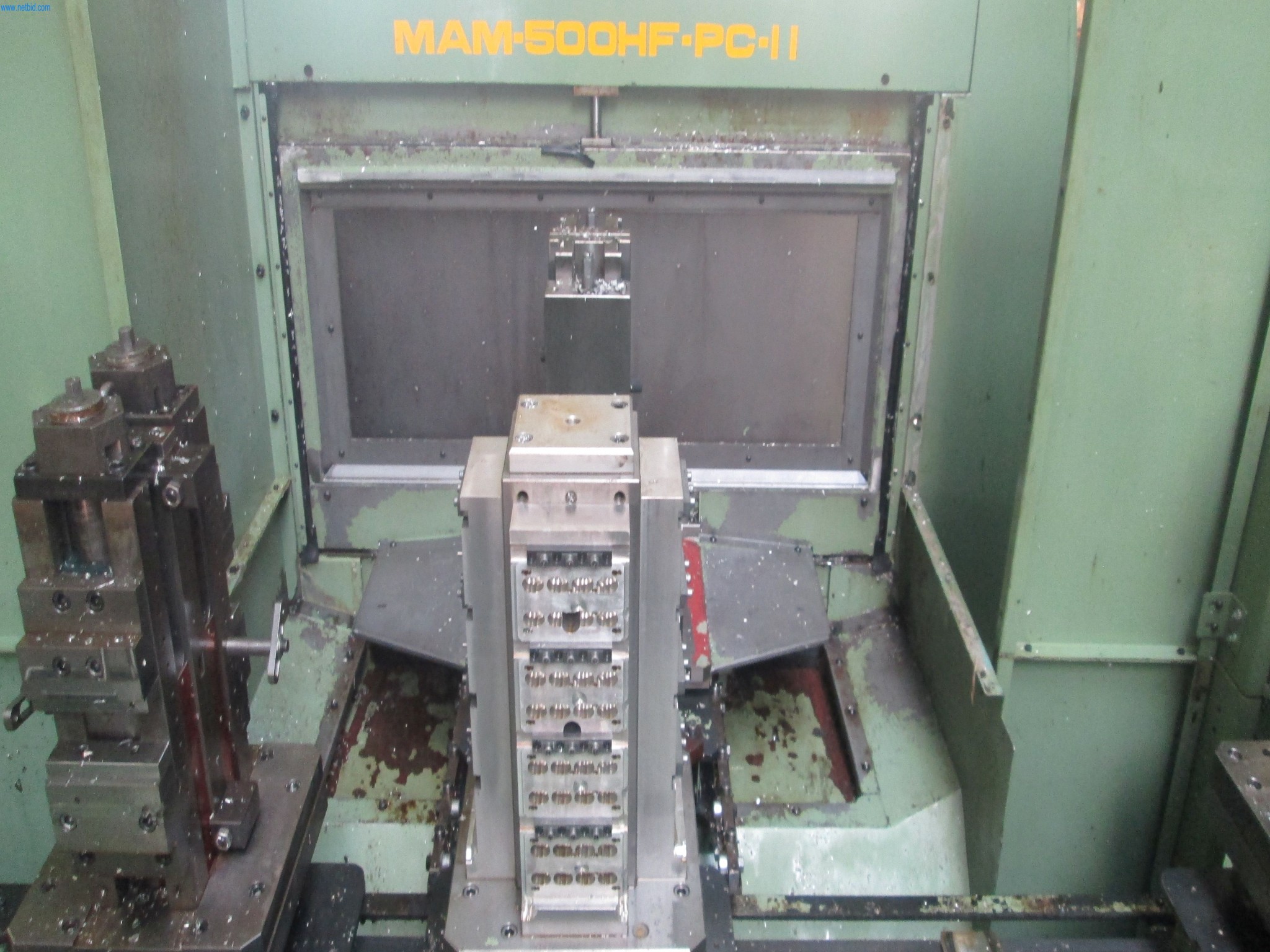 Machines for metal processing-10