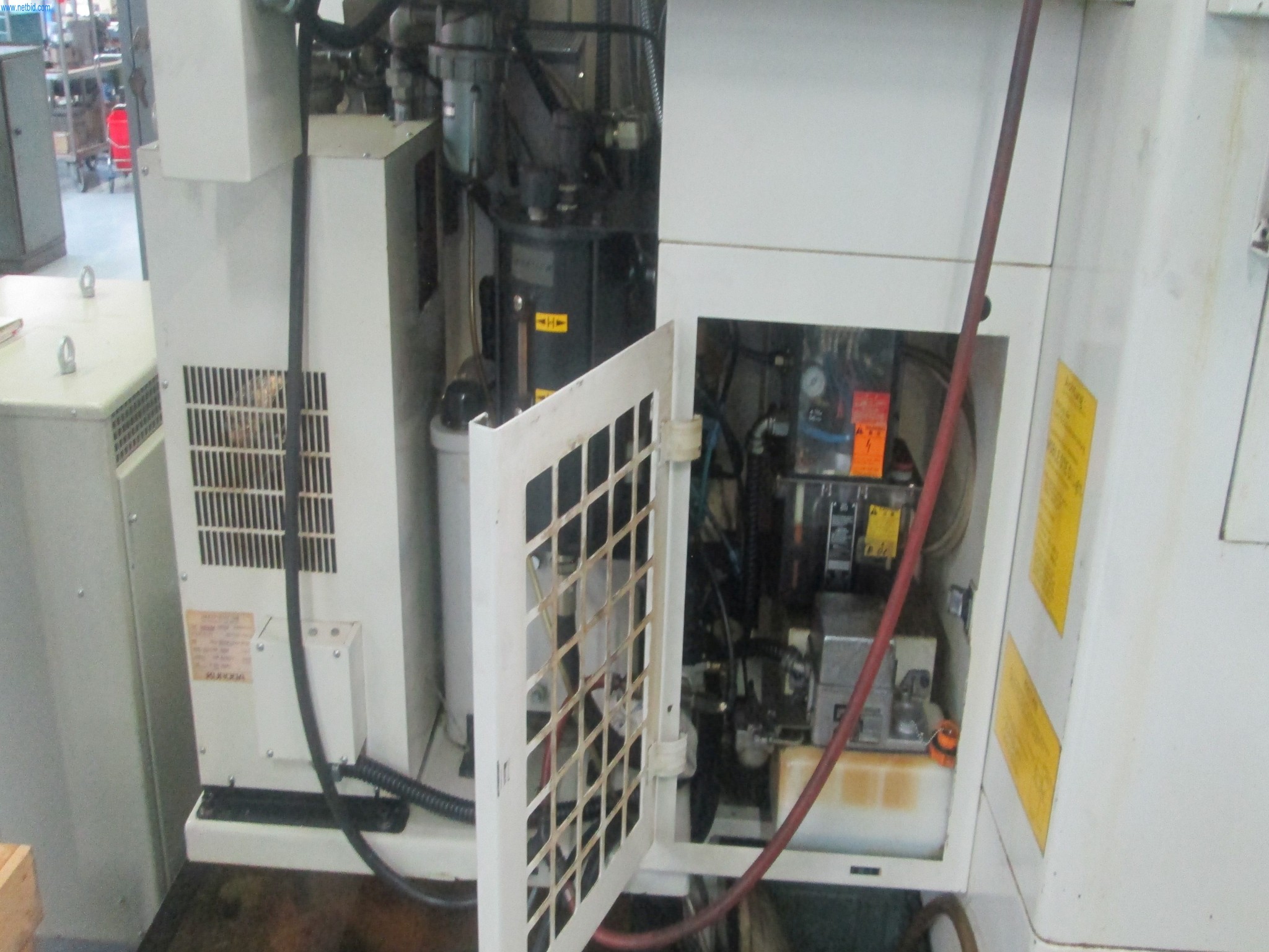 Maschinen für die Metallverarbeitung -11