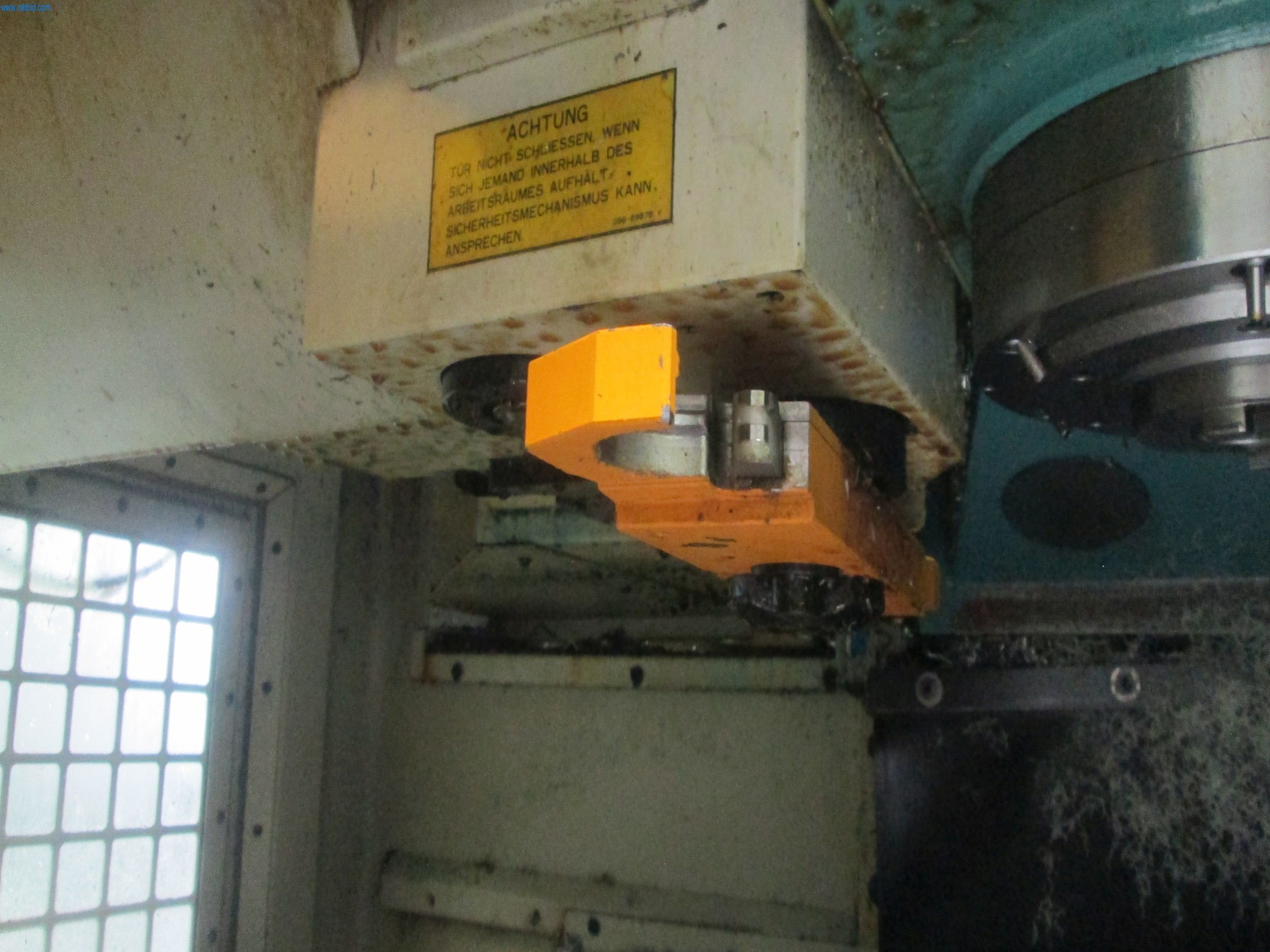 Maschinen für die Metallverarbeitung -21