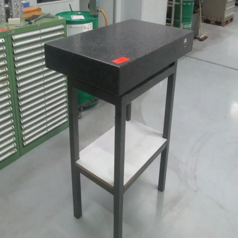 Hartgesteinplatte Hommel