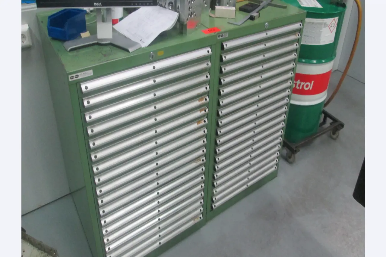 Maschinen für die Metallverarbeitung -1