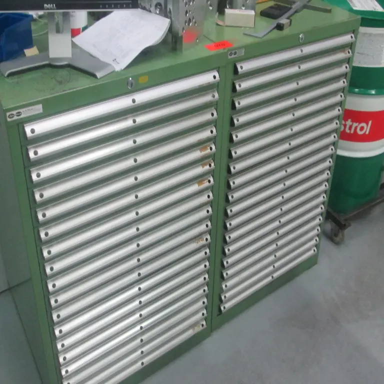 2 Teleskopické zásuvkové skříně