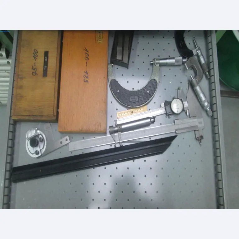 Maschinen für die Metallverarbeitung -7