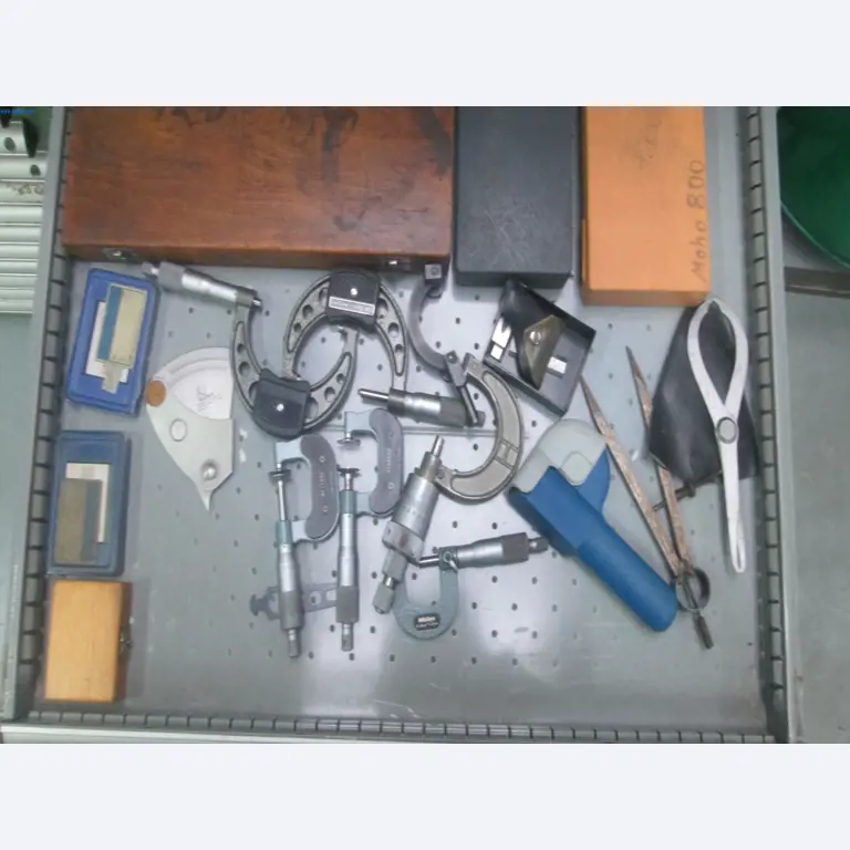 Maschinen für die Metallverarbeitung -8