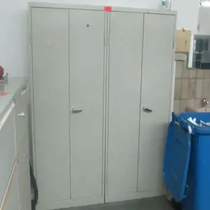 4 Plechové skříně