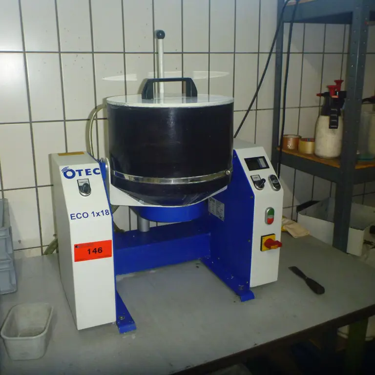 Talířový odstředivý stroj OTEC Eco 1x 18