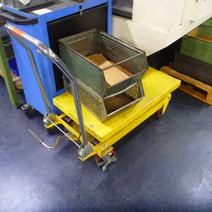 Scissor Lift Truck