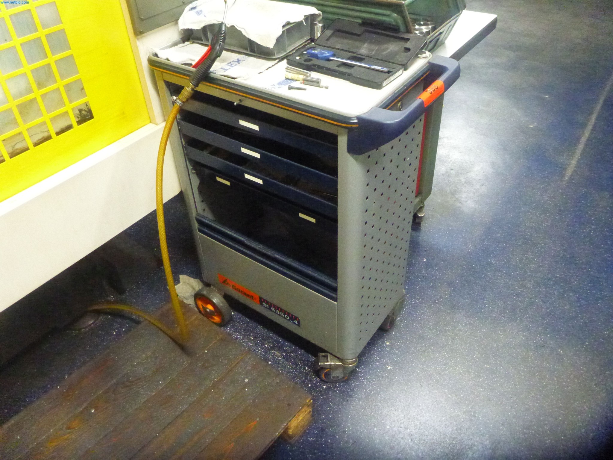 Mecanizado de metales, torneado, fresado, rectificado y acabado-1