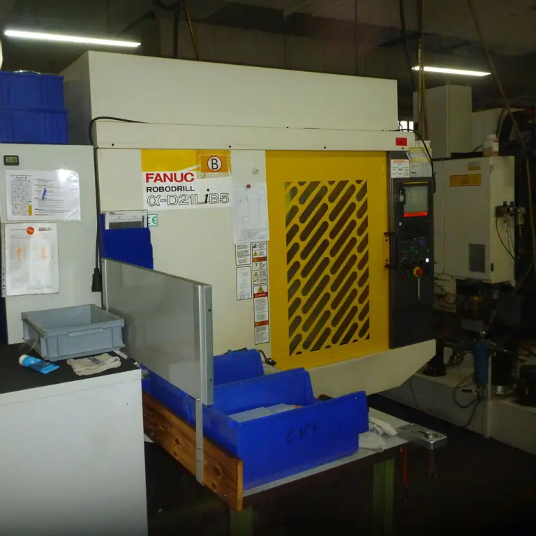 CNC Vertical Machining Center (B) Fanuc Robodrill Alfa-T21iB5