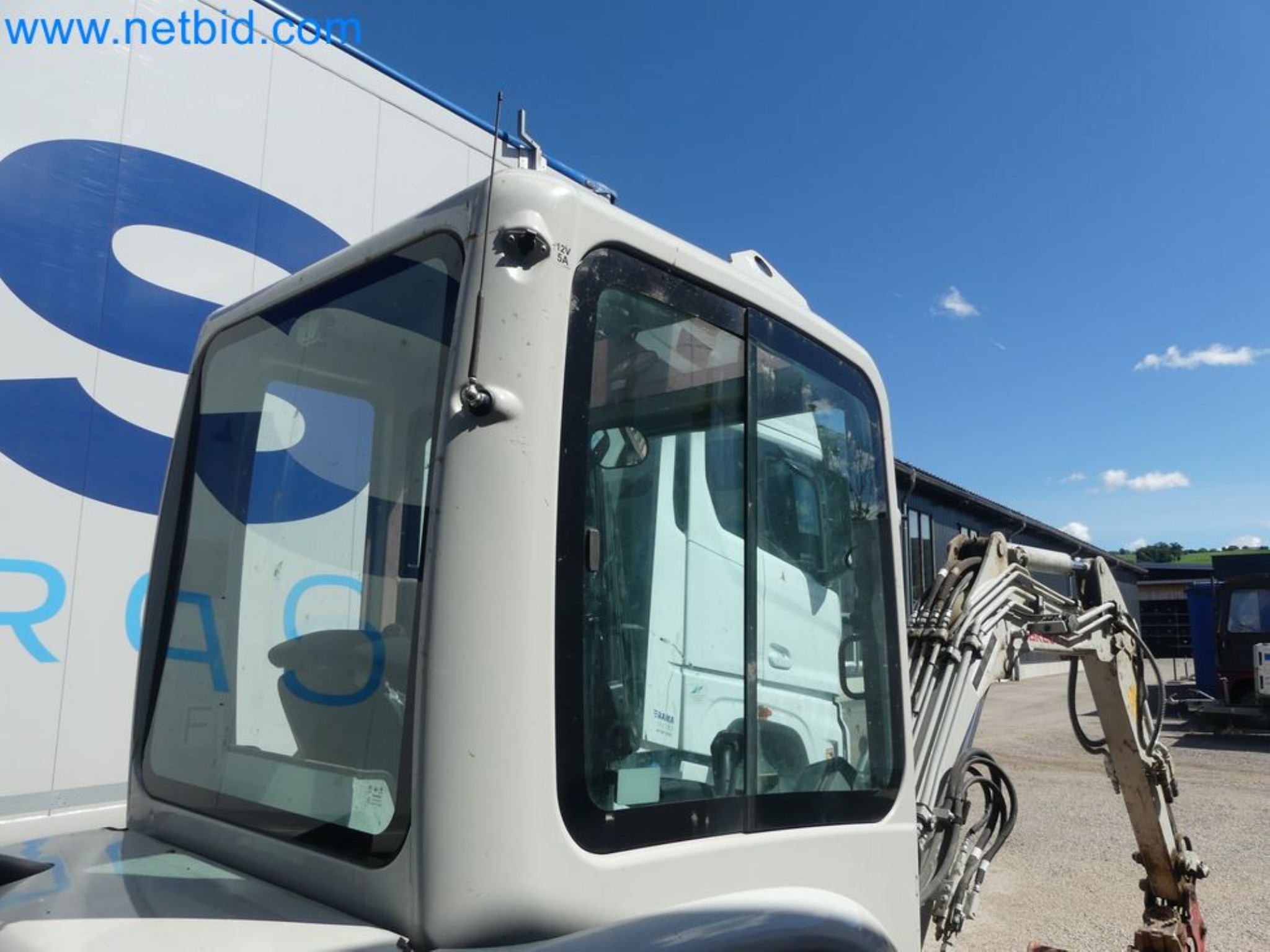 Minikoparka TAKEUCHI TB 225 GI-16