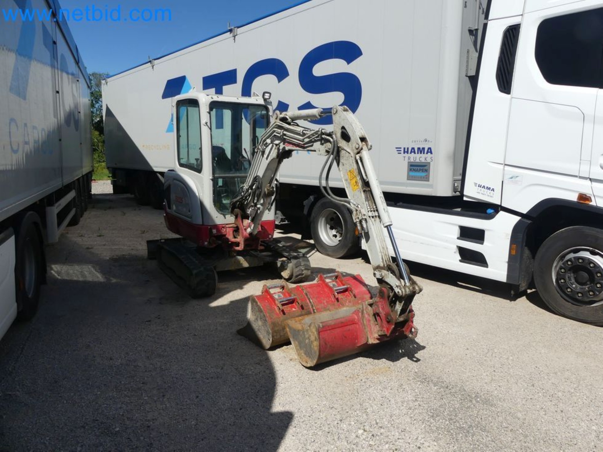 Minikoparka TAKEUCHI TB 225 GI-1