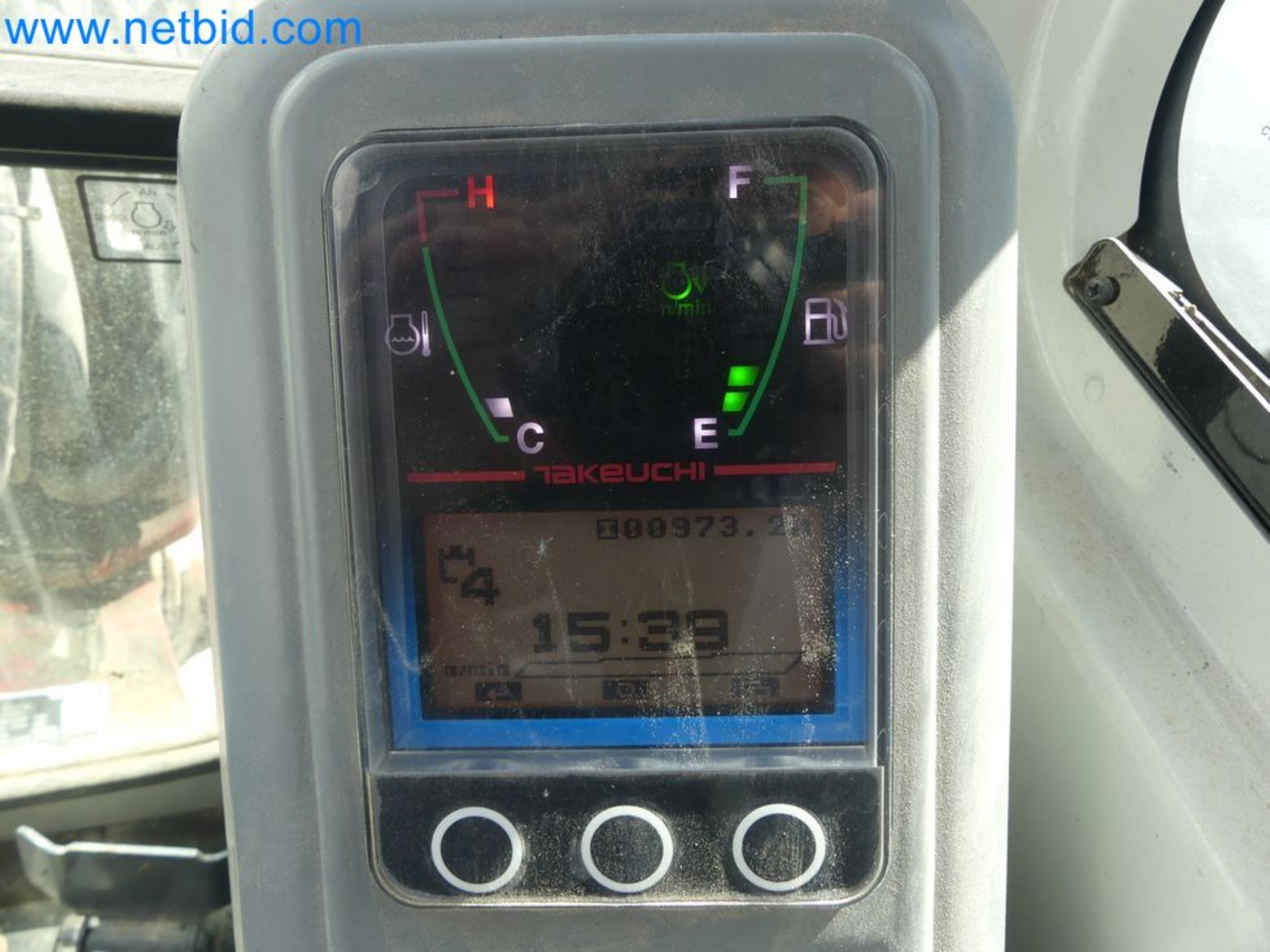 Minikoparka TAKEUCHI TB 225 GI-28