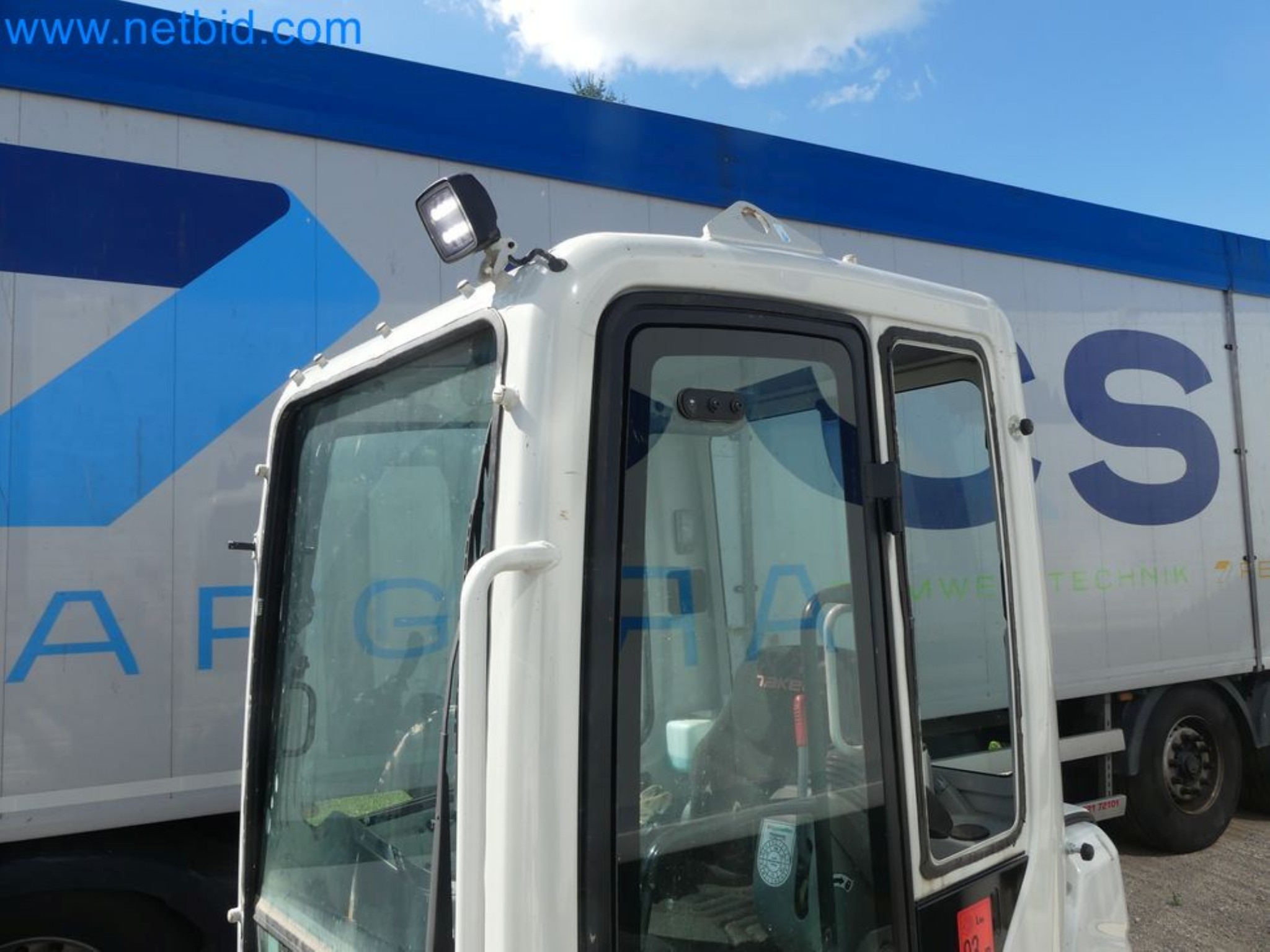 Minikoparka TAKEUCHI TB 225 GI-2