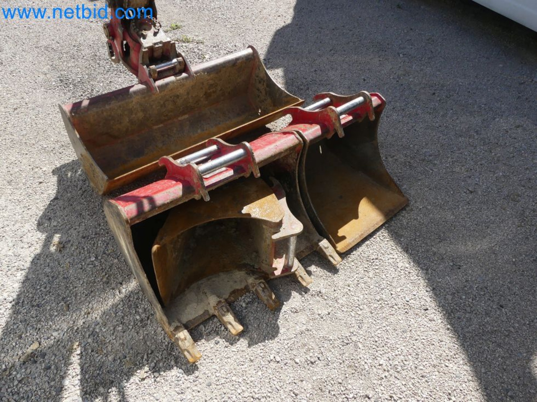 Minikoparka TAKEUCHI TB 225 GI-32